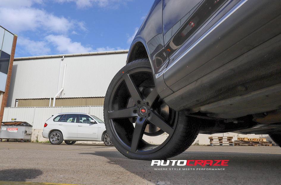 VOLKSWAGEN TOUAREG IFG 8 FLAT BLACK